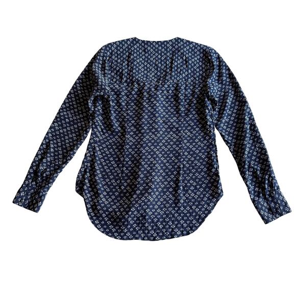Veronica Beard 100% Silk Lotus Print Ruffle Front V Neck NAvy Button Up Blouse 2 - Picture 2 of 9